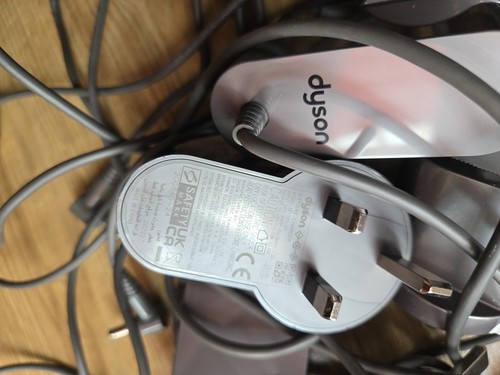 Genuine dyson charger - dyson, x5