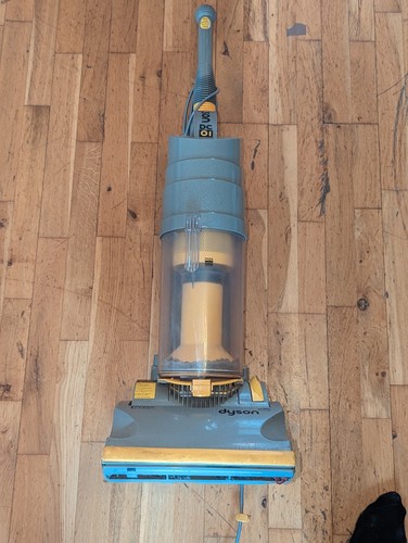 Dyson dc01 vacuum - dyson,